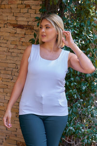 Plus Seamless Sleeveless Round Neck Tank Top